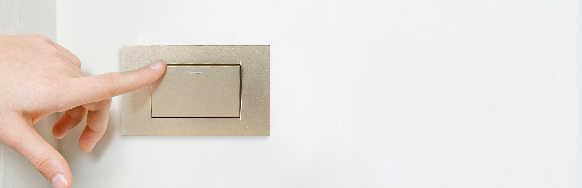 指尖暢意，自由觸碰 正泰開關NEW5Q...