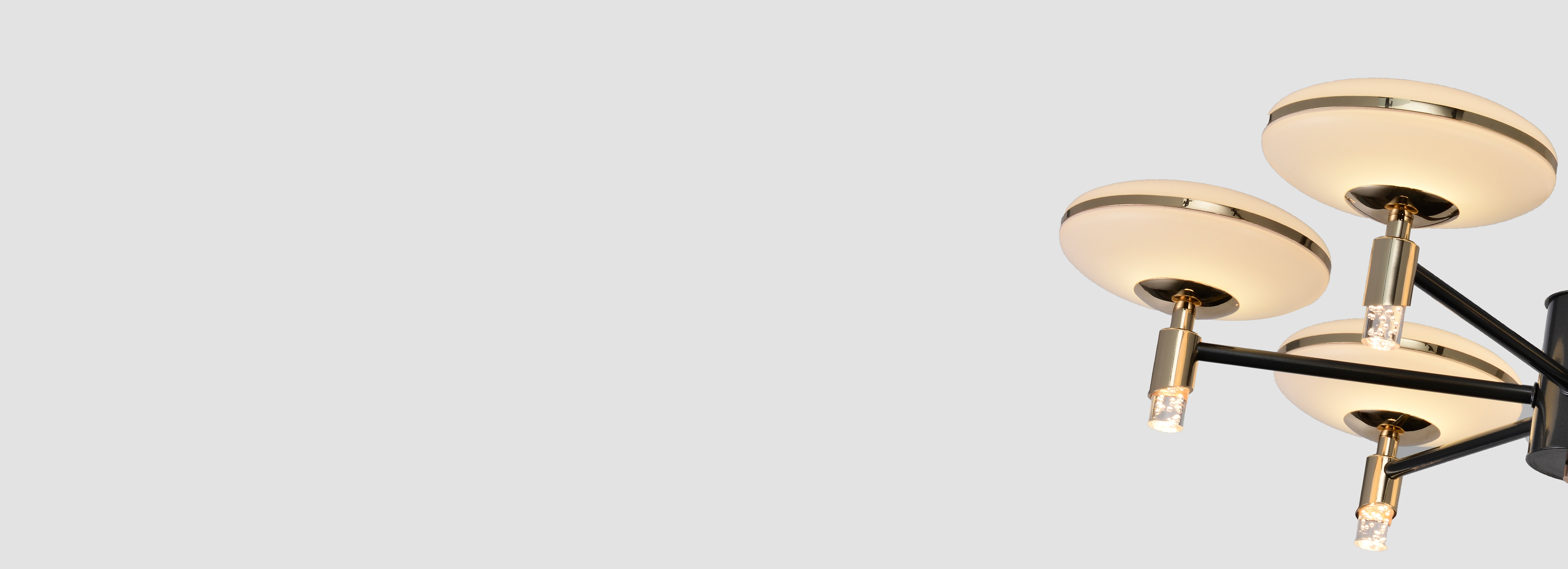 柔和光線 亞克力材質燈罩，高透光率，出...