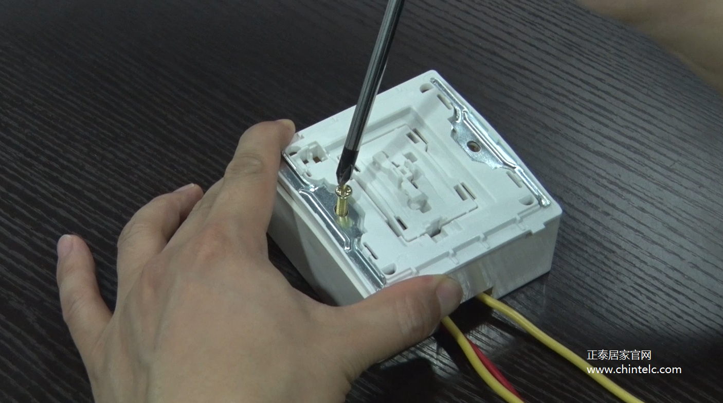 一開雙控開關怎么接線？一開雙控開關接線圖示5