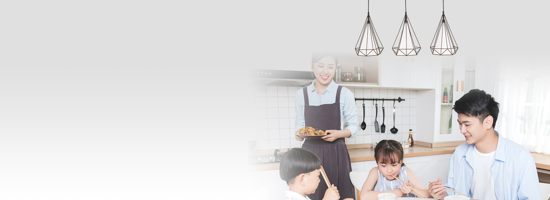 高透光燈罩，柔和光線肆意傾灑 燈罩一體...