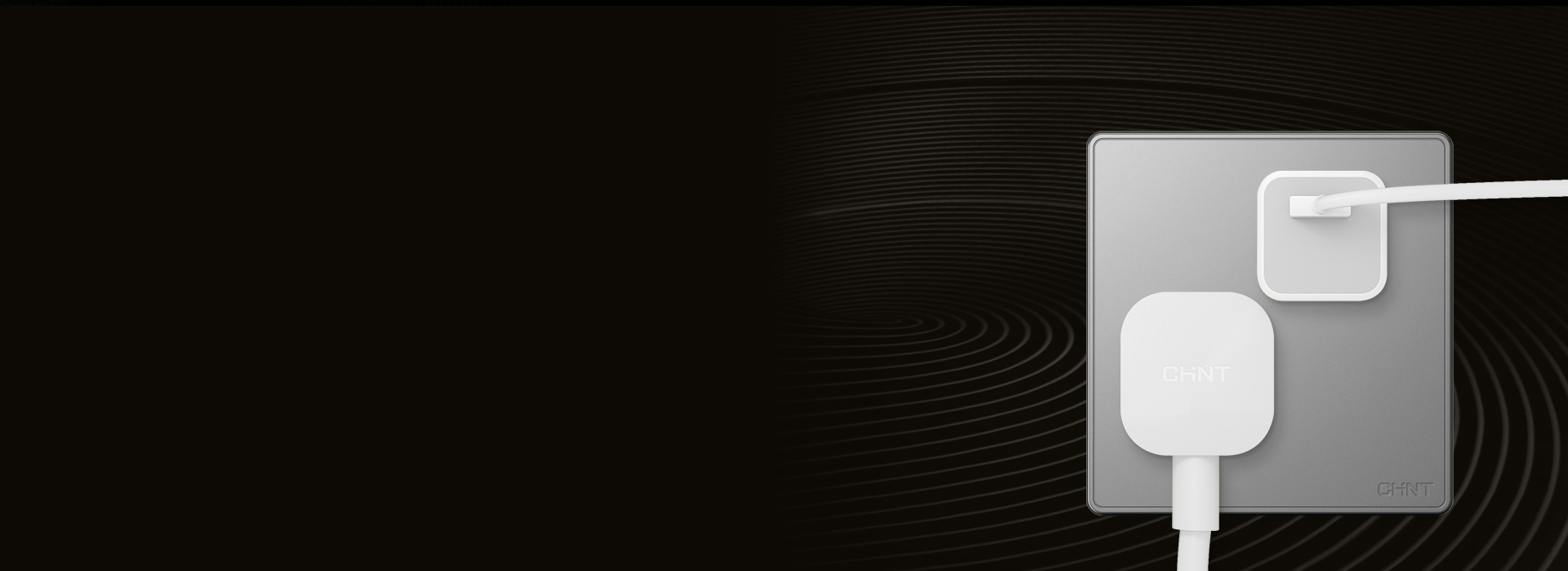 大孔距，插頭不打架 大中心孔距，滿(mǎn)足兩...