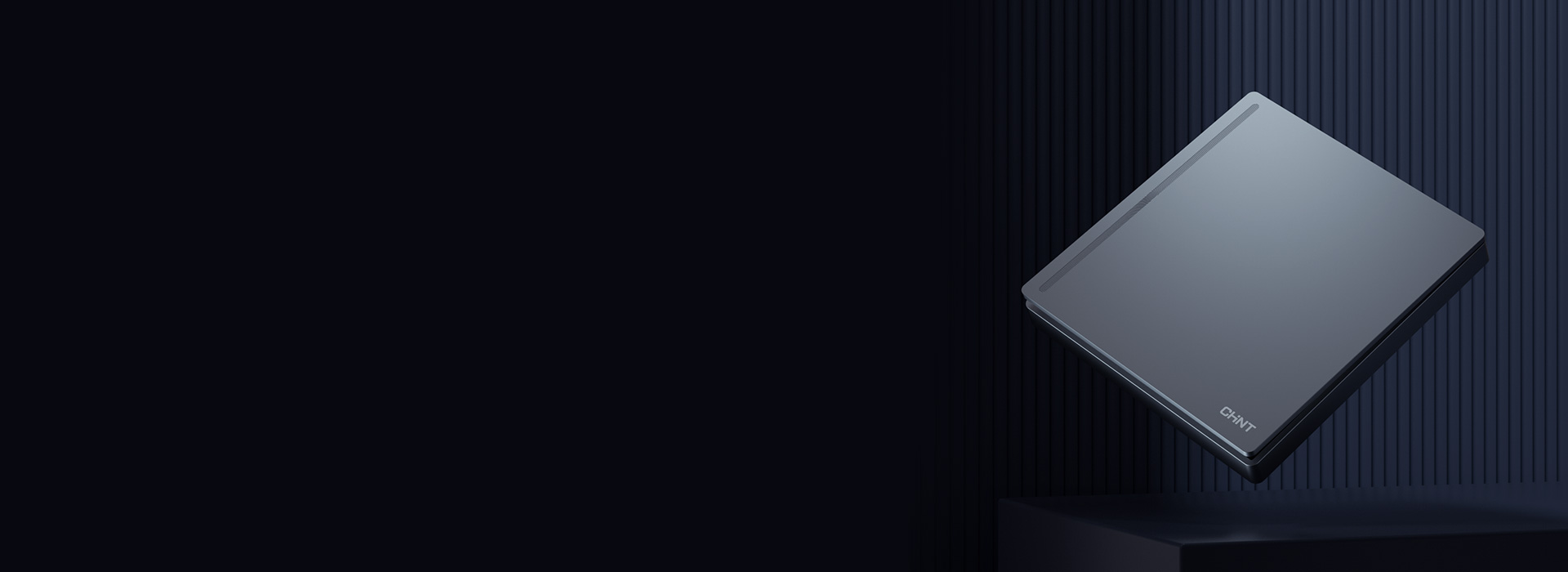 為空間而生的豁達(dá)尺度 無(wú)框大板，線條曲...